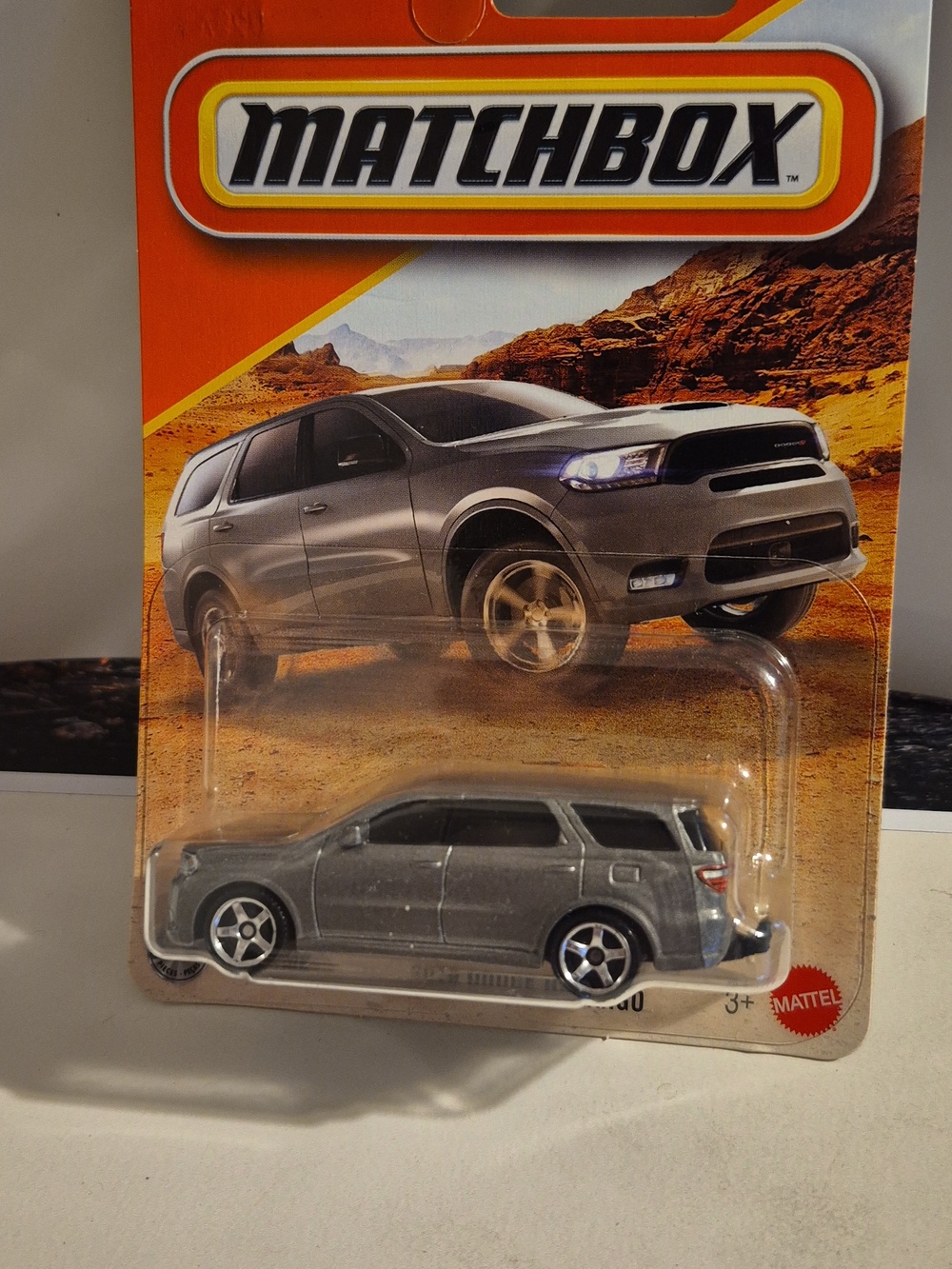 D4  Matchbox 2018 Dodge Durango shipping protector